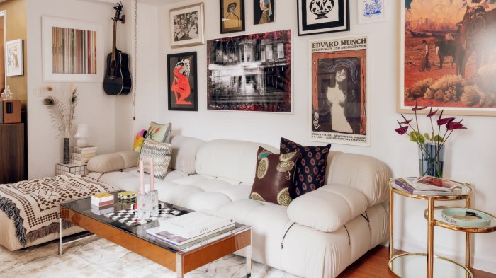 How to decorate a maximalist media room